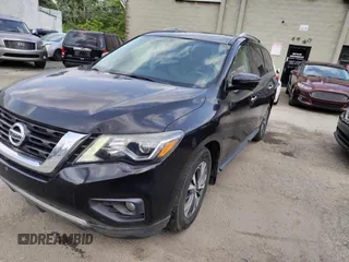 2017 Nissan Pathfinder Platinum with VIN 5N1DR2MM0HC913458, listed as a Copart auction lot 60730635 with 137,054 mi miles and Clean title. Bid and sale history available at DreamBid. Image 2.