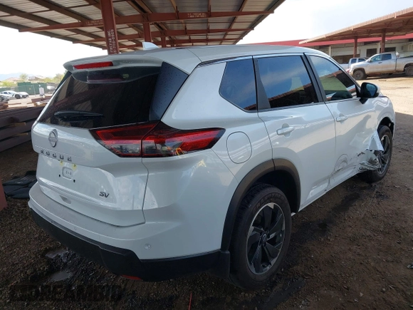 2024 Nissan Rogue SV with VIN JN8BT3BA8RW362468, listed as a IAAI auction lot 41969257 with 5,311 mi miles and . Bid and sale history available at carsss.com. Image 4.