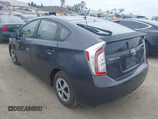 2013 Toyota Prius One z VIN JTDKN3DU4D5677392, wystawiony jako IAAI lot #42050842 z przebiegiem 169 732 mil mil oraz . Historia ofert i sprzedaży dostępna na DreamBid. Obrazek 3.