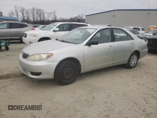 2006 Toyota Camry STD with VIN JTDBE30K763040998, listed as a Copart auction lot 88787915 with 136,635 mi miles and Salvage Title. Bid and sale history available at carsss.com. Image 1.