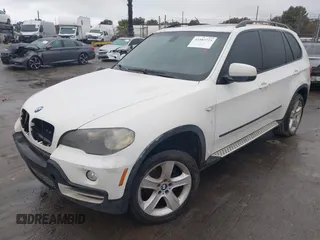 2008 BMW X5 3.0si with VIN 5UXFE43528L022780, listed as a IAAI auction lot 41503723 with 152,468 mi miles. Bid and sale history available at carsss.com. Image 2.