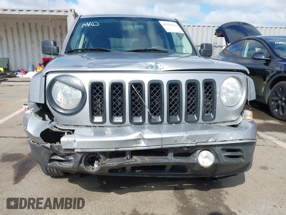 2015 Jeep Patriot Sport with VIN 1C4NJRBB1FD269387, listed as a IAAI auction lot 42111334 with 175,512 mi miles and . Bid and sale history available at carsss.com. Image 6.