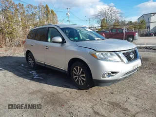 2014 Nissan Pathfinder SV with VIN 5N1AR2MM3EC601441, listed as a IAAI auction lot 41504218 with 120,835 mi miles. Bid and sale history available at carsss.com. Image 1.