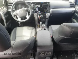 2022 Toyota 4Runner SR5 Premium with VIN JTENU5JR4N5985462, listed as a Copart auction lot 53774625 with 26,619 mi miles and Salvage title. Bid and sale history available at DreamBid. Image 8.