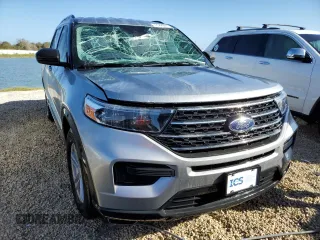2024 Ford Explorer XLT with VIN 1FMSK7DHXRGA69368, listed as a Copart auction lot 49709375 with 0 mi miles and Non Repairable. Bid and sale history available at carsss.com. Image 5.
