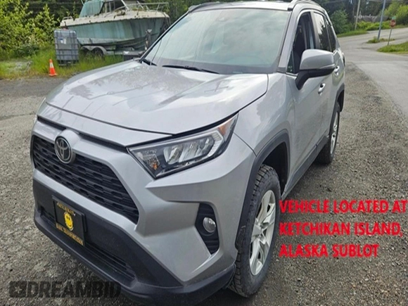 2021 Toyota RAV4 XLE with VIN 2T3P1RFV7MW161787, listed as a Copart auction lot 60937395 with 91,377 mi miles and Salvage title. Bid and sale history available at DreamBid. Image 1.