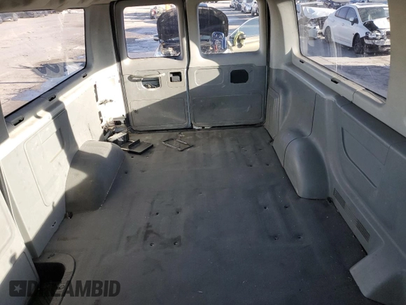2005 Ford Econoline Passenger XL with VIN 1FBNE31L15HB23580, listed as a Copart auction lot 85060224 with 222,935 mi miles and Salvage Title. Bid and sale history available at carsss.com. Image 10.