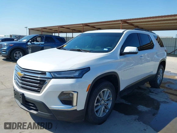 2023 Chevrolet Traverse LT Cloth z VIN 1GNERGKW7PJ323950, wystawiony jako IAAI lot #42019061 z przebiegiem 20 040 mil mil oraz . Historia ofert i sprzedaży dostępna na DreamBid. Obrazek 18.