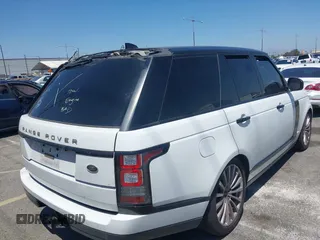 2017 Land Rover Range Rover z VIN SALGR2FVXHA377114, wystawiony jako IAAI lot #42283510 z przebiegiem 69 846 mil mil oraz . Historia ofert i sprzedaży dostępna na DreamBid. Obrazek 4.