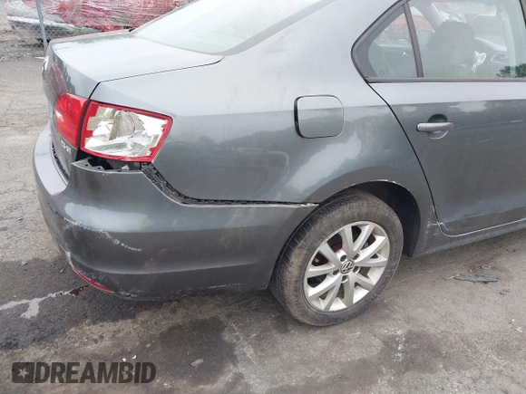 2012 Volkswagen Jetta SE с VIN 3VWDP7AJ3CM412473, выставлен на аукционе IAAI как лот 42440557 с пробегом Не указан миль и . История ставок и продаж доступна на DreamBid. Изображение 16.