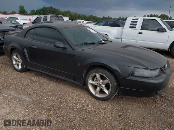 2000 Ford Mustang with VIN 1FAFP4049YF192453, listed as a IAAI auction lot 41937024 with 199,893 mi miles. Bid and sale history available at carsss.com. Image 1.
