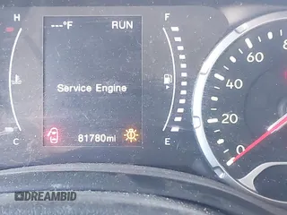 2017 Jeep Renegade Sport z VIN ZACCJAAH4HPF74031, wystawiony jako IAAI lot #41391549 z przebiegiem 81 780 mil mil oraz . Historia ofert i sprzedaży dostępna na DreamBid. Obrazek 16.