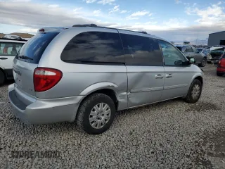 2006 Chrysler Town & Country LWB LX with VIN 2A4GP44R76R793445, listed as a Copart auction lot 43833015 with 248,240 mi miles and Salvage Title. Bid and sale history available at carsss.com. Image 3.