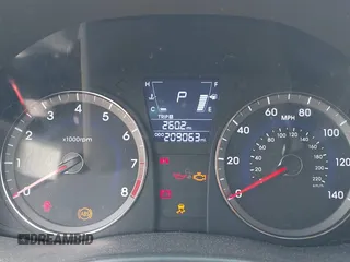 2012 Hyundai Accent GS z VIN KMHCT5AE9CU045281, wystawiony jako IAAI lot #42524006 z przebiegiem 209 063 mil mil oraz . Historia ofert i sprzedaży dostępna na DreamBid. Obrazek 7.