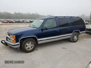 1996 Chevrolet Suburban with VIN 1GNEC16R8TJ359059, listed as a Copart auction lot 86344584 with 390,115 mi miles and Salvage Title. Bid and sale history available at carsss.com. Image 1.
