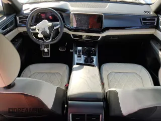 2024 Volkswagen Atlas SEL Premium R-Line with VIN 1V2FE2CA7RC219611, listed as a Copart auction lot 46862235 with 17,570 mi miles and Salvage title. Bid and sale history available at DreamBid. Image 8.