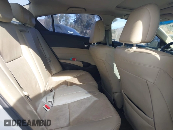 2014 Acura ILX Tech Pkg with VIN 19VDE1F76EE004171, listed as a IAAI auction lot 41134838 with 269,683 mi miles. Bid and sale history available at carsss.com. Image 8.