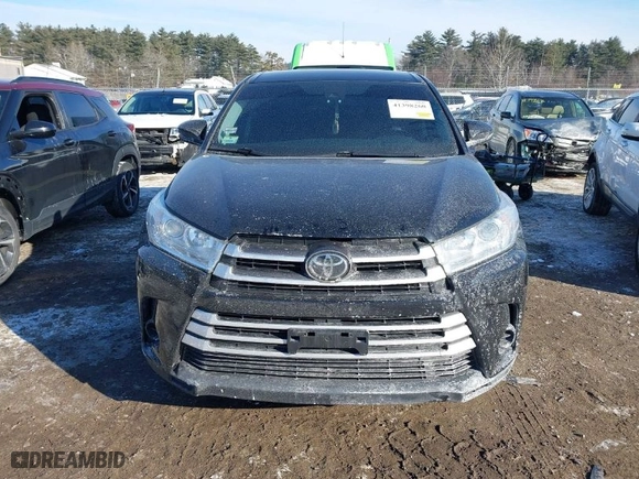 2018 Toyota Highlander LE with VIN 5TDBZRFH7JS894125, listed as a IAAI auction lot 41398260 with NaN miles. Bid and sale history available at carsss.com. Image 13.