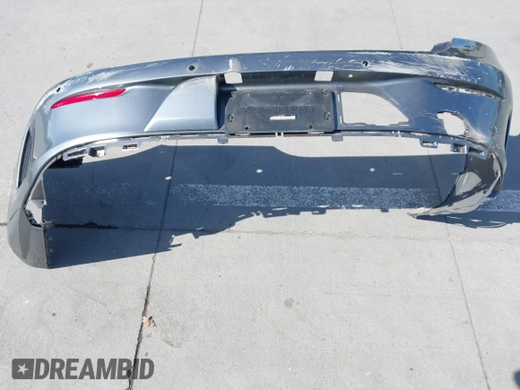 2018 Mercedes-Benz E 400 with VIN WDD1K6FB7JF042020, listed as a IAAI auction lot 42022041 with 69,859 mi miles and . Bid and sale history available at DreamBid. Image 18.