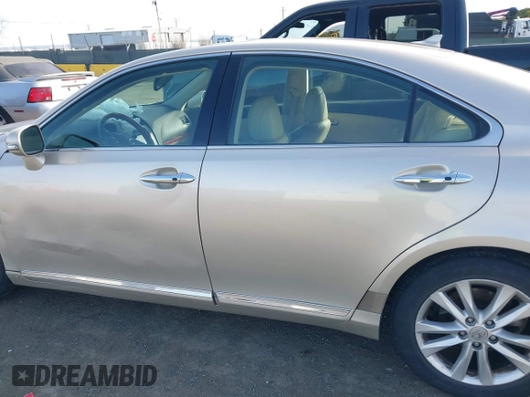 2010 Lexus ES 330 z VIN JTHBK1EG0A2392593, wystawiony jako IAAI lot #41604075 z przebiegiem 232 031 mil mil oraz . Historia ofert i sprzedaży dostępna na DreamBid. Obrazek 14.
