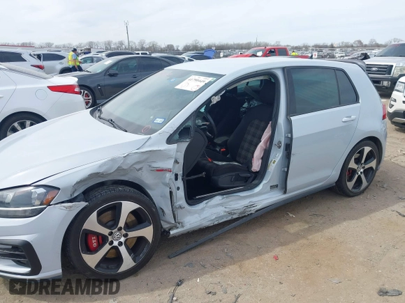 2019 Volkswagen GTI S z VIN 3VW6T7AU5KM020317, wystawiony jako IAAI lot #41790449 z przebiegiem 71 195 mil mil oraz . Historia ofert i sprzedaży dostępna na DreamBid. Obrazek 6.