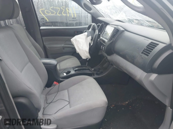 2012 Toyota Tacoma z VIN 3TMLU4EN9CM095110, wystawiony jako IAAI lot #41935207 z przebiegiem 177 543 mil mil oraz . Historia ofert i sprzedaży dostępna na DreamBid. Obrazek 5.