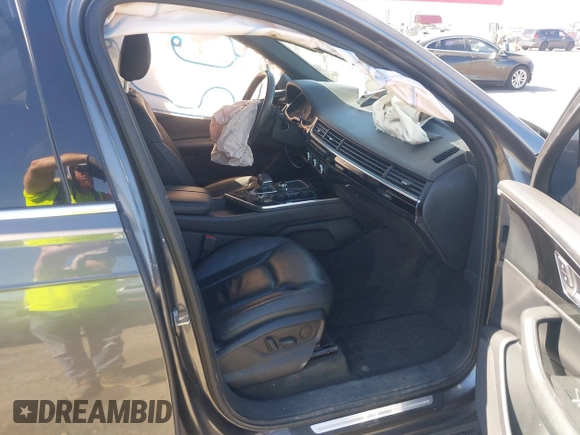 2019 Audi Q7 Premium with VIN WA1AAAF71KD007167, listed as a IAAI auction lot 41685423 with 84,632 mi miles and . Bid and sale history available at DreamBid. Image 5.
