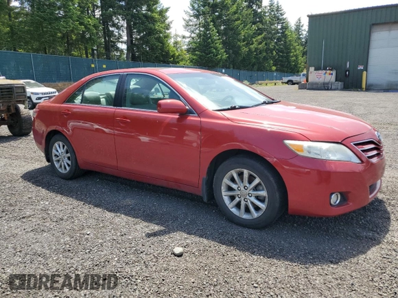 2011 Toyota Camry LE z VIN 4T4BF3EK9BR141844, wystawiony jako Copart lot #60490655 z przebiegiem 180 131 mil mil oraz Szkoda całkowita • Salvage title. Historia ofert i sprzedaży dostępna na DreamBid. Obrazek 4.