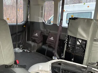 2020 Ford Transit Passenger XL z VIN 1FDAX2C84LKB65020, wystawiony jako Copart lot #50907935 z przebiegiem 63 911 mil mil oraz Czysty tytuł • Clean title. Historia ofert i sprzedaży dostępna na DreamBid. Obrazek 6.