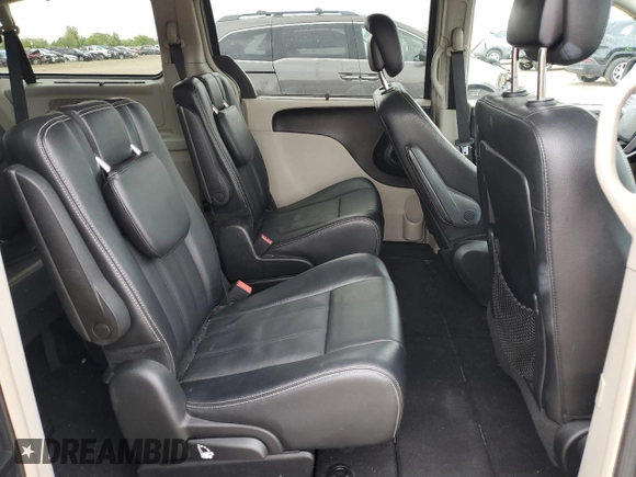 2014 Chrysler Town & Country Touring with VIN 2C4RC1BG1ER225720, listed as a Copart auction lot 58071165 with 104,502 mi miles and Salvage title. Bid and sale history available at DreamBid. Image 11.
