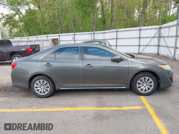 2012 Toyota Camry L z VIN 4T1BF1FK4CU530650, wystawiony jako IAAI lot #42275744 z przebiegiem 189 490 mil mil oraz . Historia ofert i sprzedaży dostępna na DreamBid. Obrazek 13.