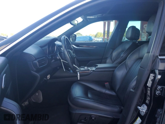 2017 Maserati Levante z VIN ZN661XUA2HX255298, wystawiony jako Copart lot #43757675 z przebiegiem 93 678 mil mil oraz Szkoda całkowita • Salvage title. Historia ofert i sprzedaży dostępna na DreamBid. Obrazek 7.