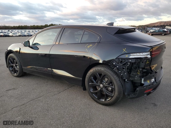 2024 Jaguar I-PACE R-Dynamic HSE with VIN SADHM2S19R1632208, listed as a Copart auction lot 82325754 with 3,281 mi miles and Salvage Title. Bid and sale history available at carsss.com. Image 2.