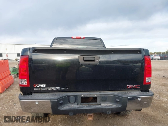 2012 GMC Sierra 1500 SLT z VIN 1GTR2WE71CZ337710, wystawiony jako IAAI lot #40658228 z przebiegiem 105 781 mil mil oraz . Historia ofert i sprzedaży dostępna na DreamBid. Obrazek 16.