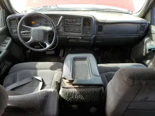 2001 Chevrolet Silverado 1500 LS with VIN 2GCEC19T211348811, listed as a Copart auction lot 45235035 with 264,746 mi miles and Salvage Title. Bid and sale history available at carsss.com. Image 8.