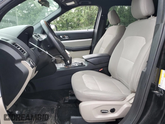 2018 Ford Explorer z VIN 1FM5K8B87JGC64709, wystawiony jako Copart lot #61716385 z przebiegiem 120 051 mil mil oraz Szkoda całkowita • Salvage title. Historia ofert i sprzedaży dostępna na DreamBid. Obrazek 7.