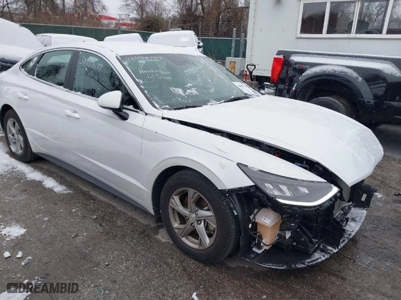 2022 Hyundai Sonata SE with VIN 5NPEG4JAXNH143533, listed as a IAAI auction lot 38498144 with 16,972 mi miles. Bid and sale history available at carsss.com. Image 1.