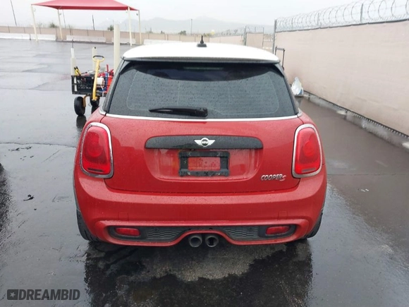 2015 MINI Cooper Hardtop S with VIN WMWXP7C55FT740223, listed as a IAAI auction lot 41576344 with NaN miles. Bid and sale history available at carsss.com. Image 16.