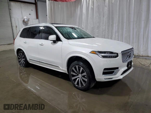 2024 Volvo XC90 Plus Bright Theme with VIN YV4L12PE2R1242512, listed as a Copart auction lot 89065235 with 18,029 mi miles and Clean Title. Bid and sale history available at DreamBid. Image 4.