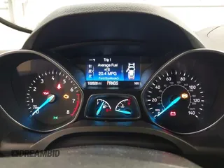 2018 Ford Escape SE z VIN 1FMCU9GD2JUB17518, wystawiony jako IAAI lot #41919245 z przebiegiem 102 626 mil mil oraz . Historia ofert i sprzedaży dostępna na DreamBid. Obrazek 7.