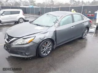 2018 Nissan Altima 2.5 SL with VIN 1N4AL3AP7JC261043, listed as a IAAI auction lot 41508905 with 186,507 mi miles. Bid and sale history available at carsss.com. Image 2.