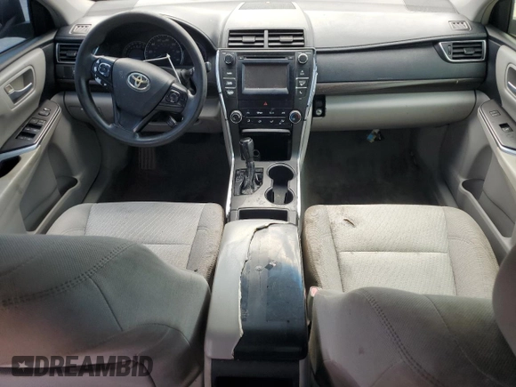 2015 Toyota Camry XLE z VIN 4T1BF1FK4FU060219, wystawiony jako Copart lot #58141715 z przebiegiem 256 926 mil mil oraz Czysty tytuł • Clean title. Historia ofert i sprzedaży dostępna na DreamBid. Obrazek 8.