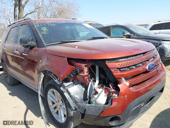 2014 Ford Explorer XLT with VIN 1FM5K8D81EGC50601, listed as a IAAI auction lot 41791652 with 194,775 mi miles. Bid and sale history available at carsss.com. Image 6.