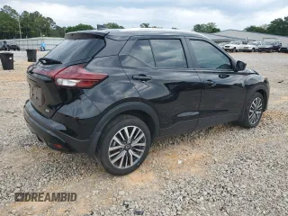 2024 Nissan Kicks SV z VIN 3N1CP5CV9RL495797, wystawiony jako Copart lot #55929895 z przebiegiem 21 688 mil mil oraz Szkoda całkowita • Salvage title. Historia ofert i sprzedaży dostępna na DreamBid. Obrazek 3.