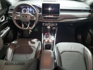2025 Jeep Compass Trailhawk z VIN 3C4NJDDN6ST543410, wystawiony jako Copart lot #62530235 z przebiegiem 9 197 mil mil oraz Czysty tytuł • Clean title. Historia ofert i sprzedaży dostępna na DreamBid. Obrazek 8.