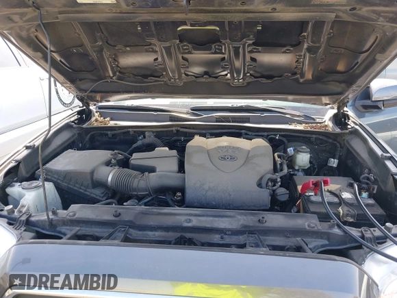 2022 Toyota Tacoma SR5 z VIN 3TMBZ5DN5NM036322, wystawiony jako IAAI lot #42437939 z przebiegiem 77 805 mil mil oraz . Historia ofert i sprzedaży dostępna na DreamBid. Obrazek 10.