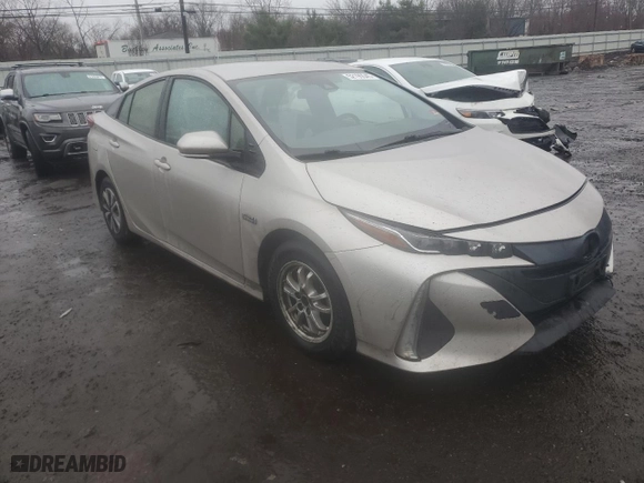 2017 Toyota Prius Prime Plus with VIN JTDKARFP1H3004602, listed as a Copart auction lot 52195545 with 215,986 mi miles and Clean Title. Bid and sale history available at carsss.com. Image 4.