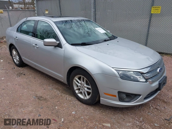 2010 Ford Fusion SE with VIN 3FAHP0HA2AR381532, listed as a IAAI auction lot 42112479 with 117,156 mi miles and . Bid and sale history available at DreamBid. Image 1.