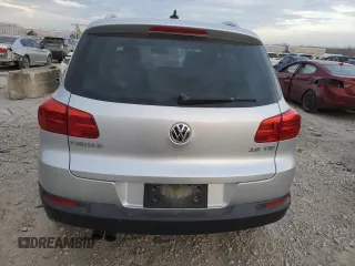 2012 Volkswagen Tiguan LE z VIN WVGAV7AX7CW520378, wystawiony jako Copart lot #86388514 z przebiegiem 95 653 mil mil oraz Czysty tytuł • Clean title. Historia ofert i sprzedaży dostępna na DreamBid. Obrazek 6.