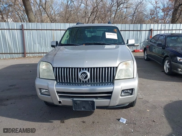 2007 Mercury Mountaineer with VIN 4M2EU47E27UJ17496, listed as a IAAI auction lot 41285295 with 218,281 mi miles. Bid and sale history available at carsss.com. Image 6.